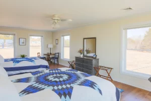 Bay Room with Ocean View - 2 Queen Beds, 2nd Floor - Double Occupancy pp - SOLD OUT